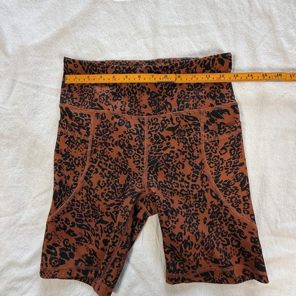 Women's BEBE SPORT HR Athletic Compression Shorts 6.5" Media Pockets, Small - Picture 6 of 7